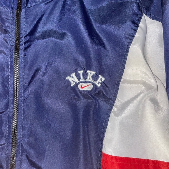Vintage Nike windbreaker - Picture 3 of 3
